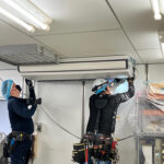 和菓子製造工場様に天吊り式エアコン（空調機）の更新工事を実施しました。のサムネイル