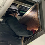 学校法人様に大学構内の煙道ダクト・ドレン管清掃を行いました。のサムネイル